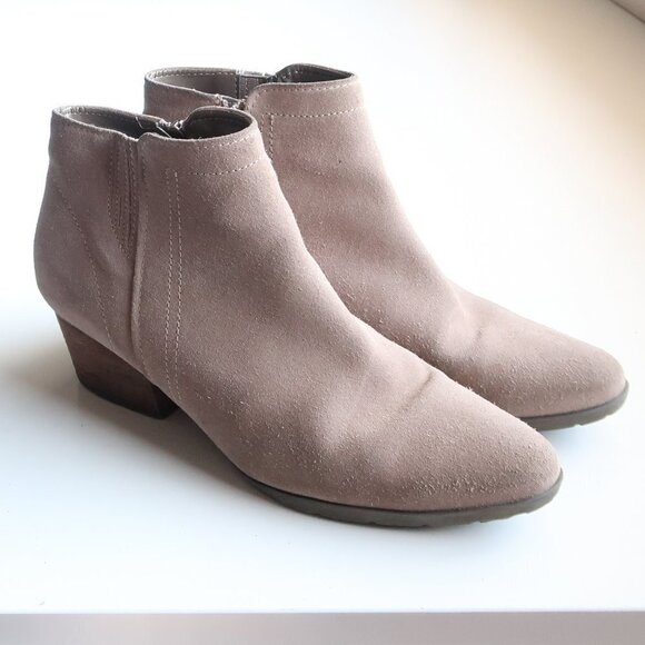 Blondo Taupe Suede Leather Block Heel Waterproof Ankle Boots Booties Size 10 - Picture 16 of 16